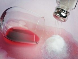 Cách xử lý nệm bị bẩn do chất lỏng đổ ra?