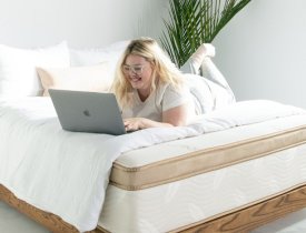 Người nặng cân chọn nệm có độ cứng bao nhiêu?