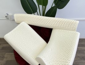 Gối cao su thiên nhiên có tốt cho người đau vai gáy không?