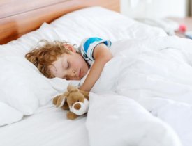 Những điều ba mẹ cần biết khi chọn nệm ngủ cho trẻ em