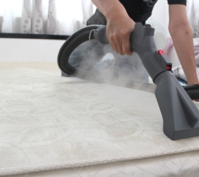 Bật mí cách giặt nệm bằng hơi nước nóng nhanh chóng, hiệu quả